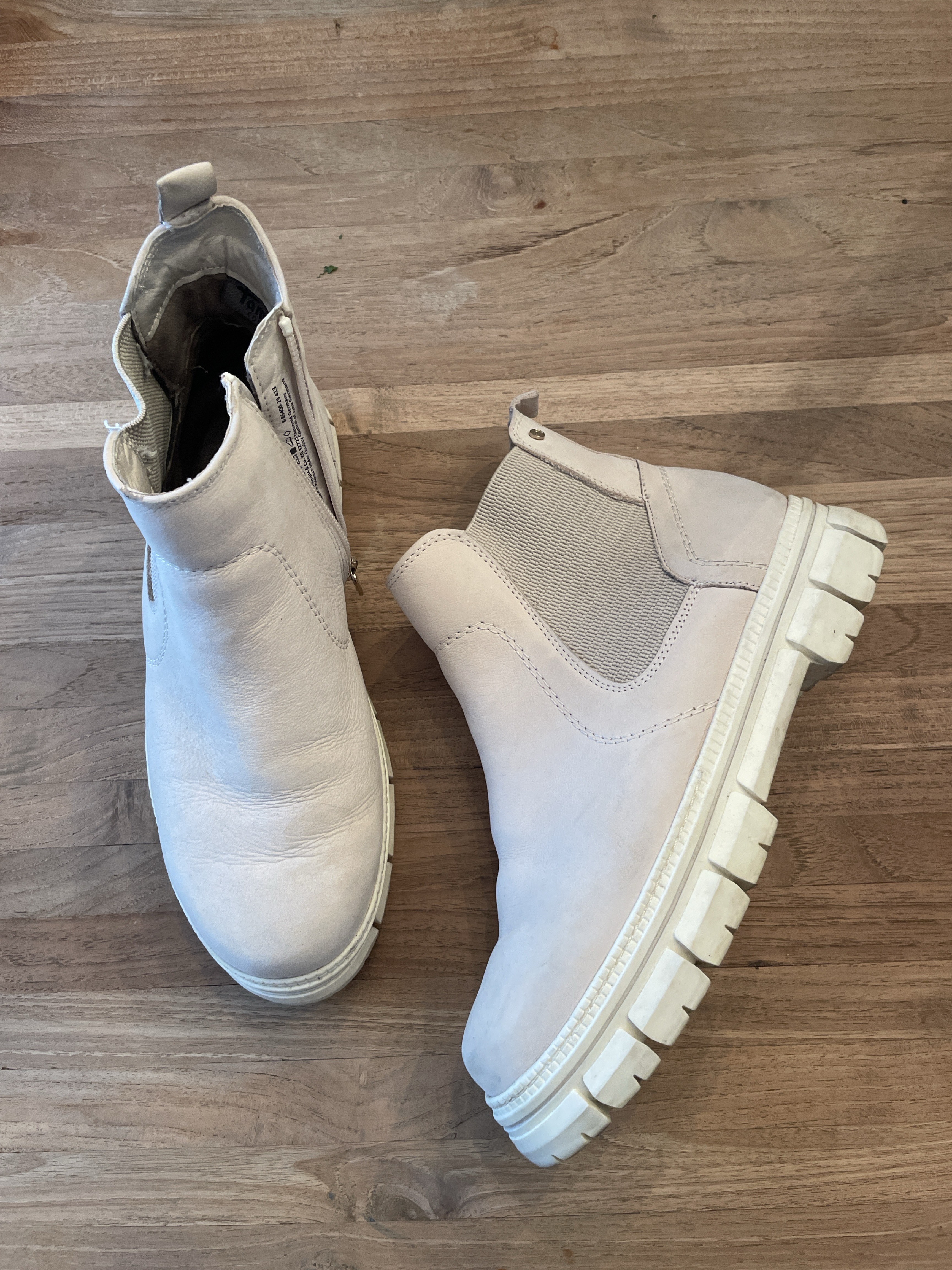 Chelsea Boots mit Profilsohle