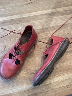 Trippen Sommer-Schnürschuh aus Glattleder (leuchtend rot)