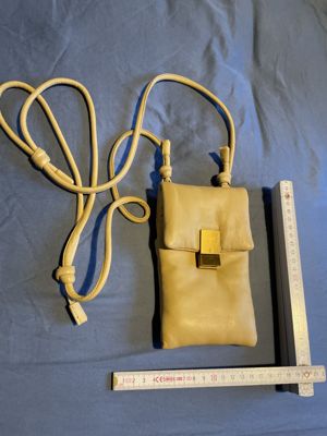 Kleine Crossbody-Handtasche / Handy-Bag mit Magnetverschluss
