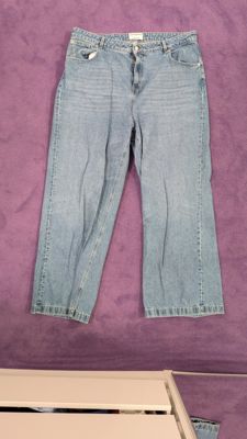 Jeans mit Schlag, hellblau