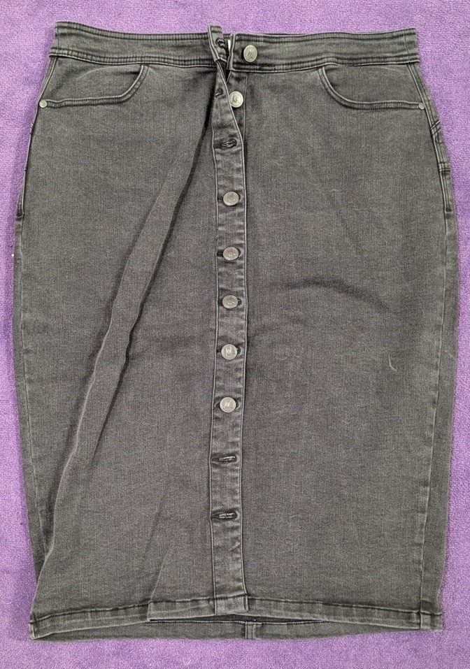 Jeansrock mit Knöpfen, anthrazit - Bild 1