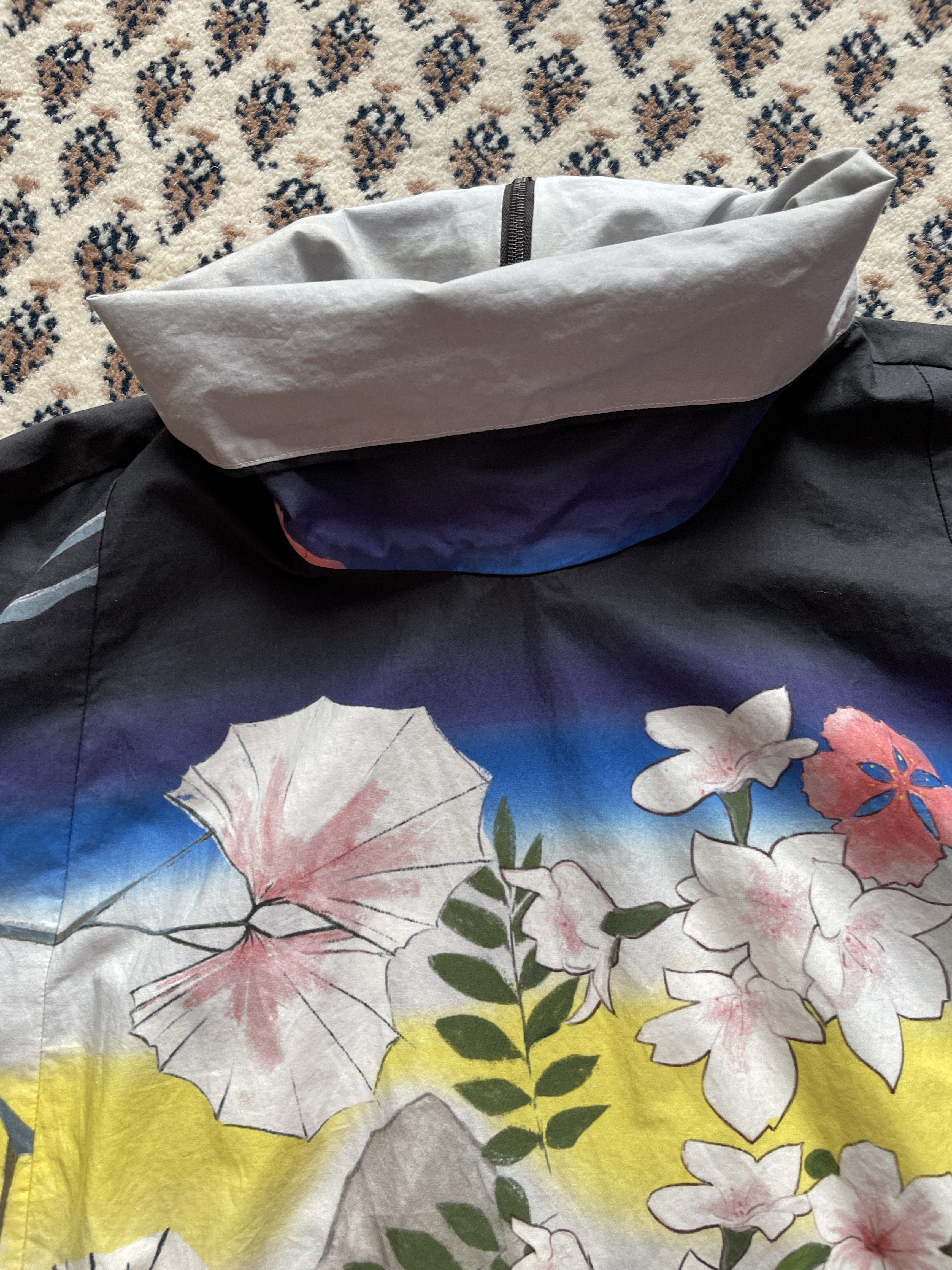 Knielanges A-Linien-Kleid mit Scuba-Neck und japanischem Print - Bild 2