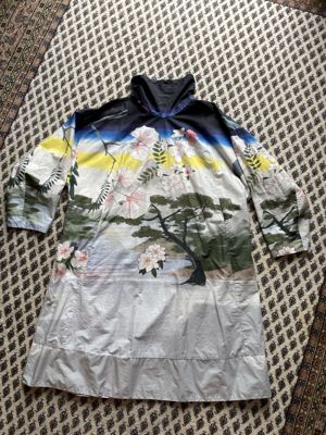 Knielanges A-Linien-Kleid mit Scuba-Neck und japanischem Print