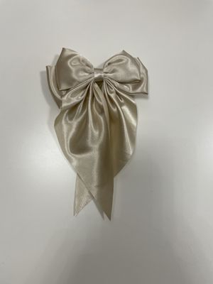 Satin-Schleifenclip (Half-up) in Nude/Hellbeige