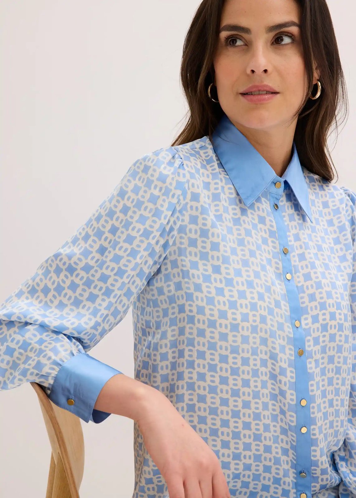 Satinbluse mittelblau - Bild 5