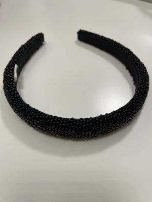 Schmaler Haarreifen mit schwarzen Perlen