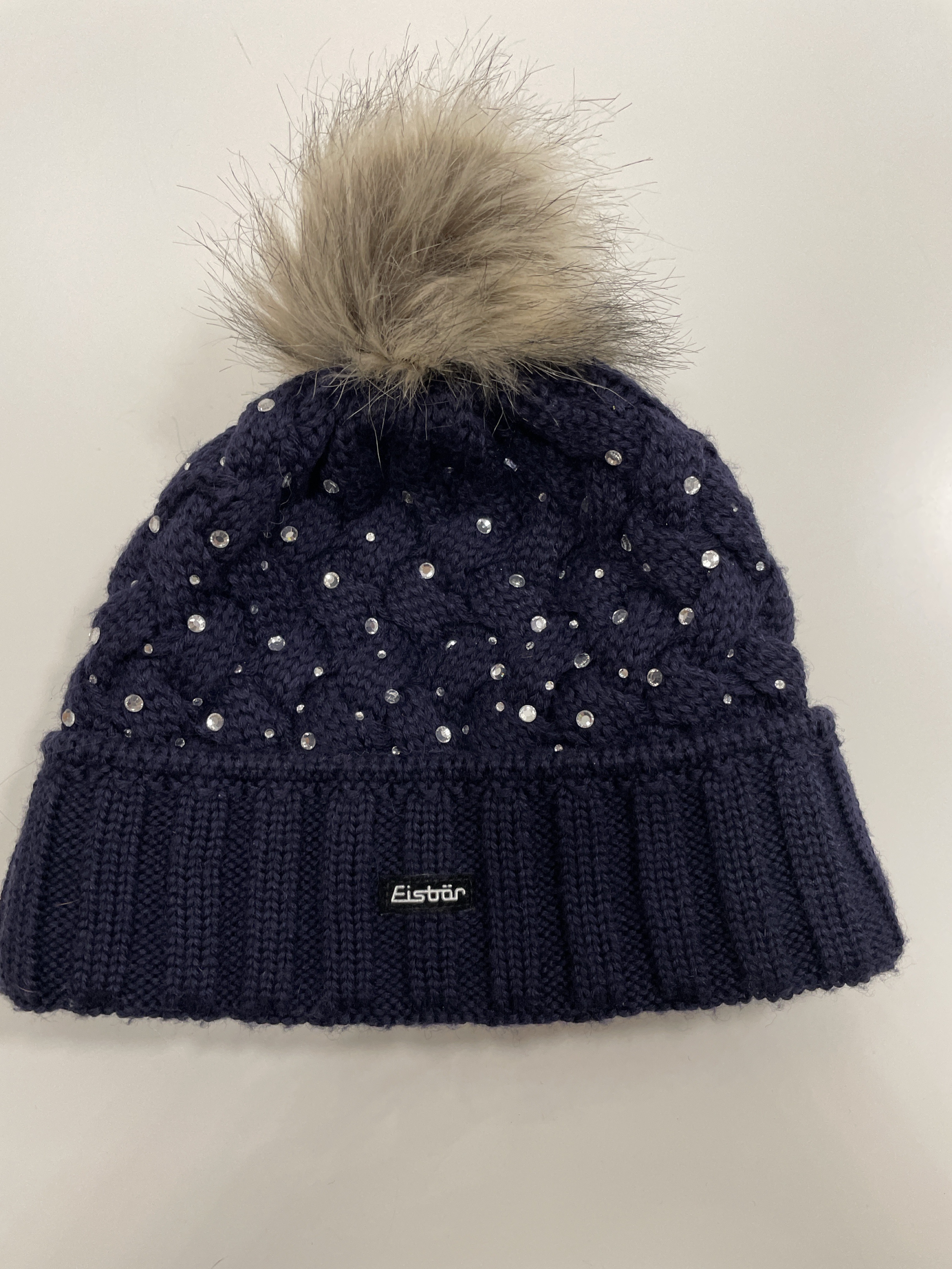 Pudelmütze/Beanie mit Umschlag, Strass & Fellbommel