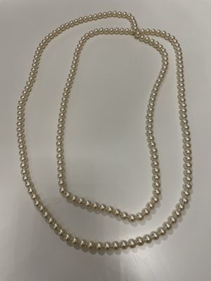 Sehr lange Perlenkette (Kunstperlen) in Creme/Beige, ohne Verschluss