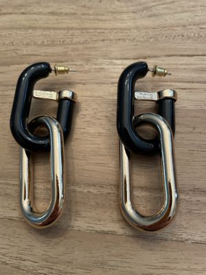 Hängeohrringe in Karabiner-/Kettenglied-Optik (schwarz/gold), sehr schwer, ca. 4,5 cm