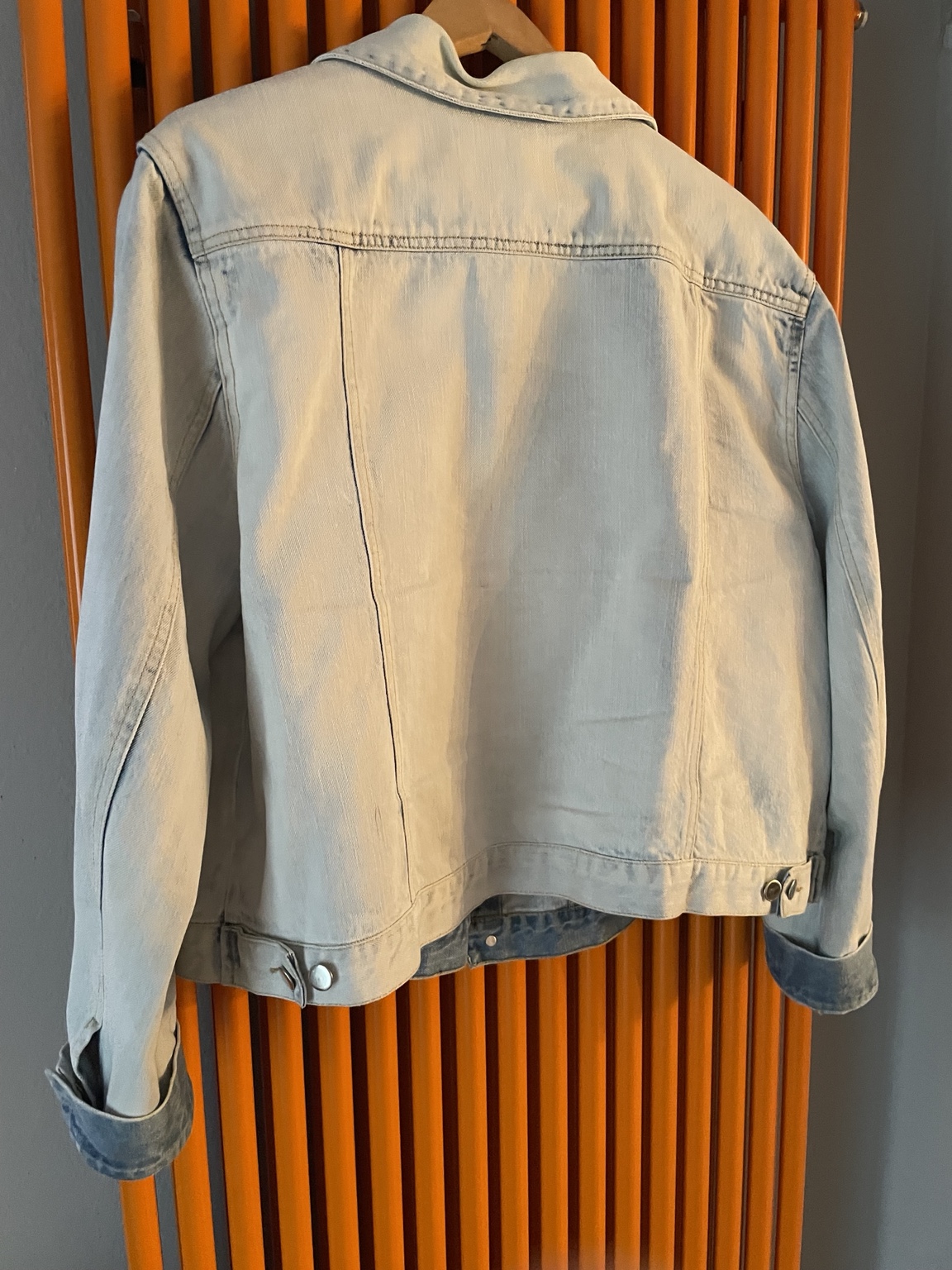 sehr helle Jeansjacke - Bild 2