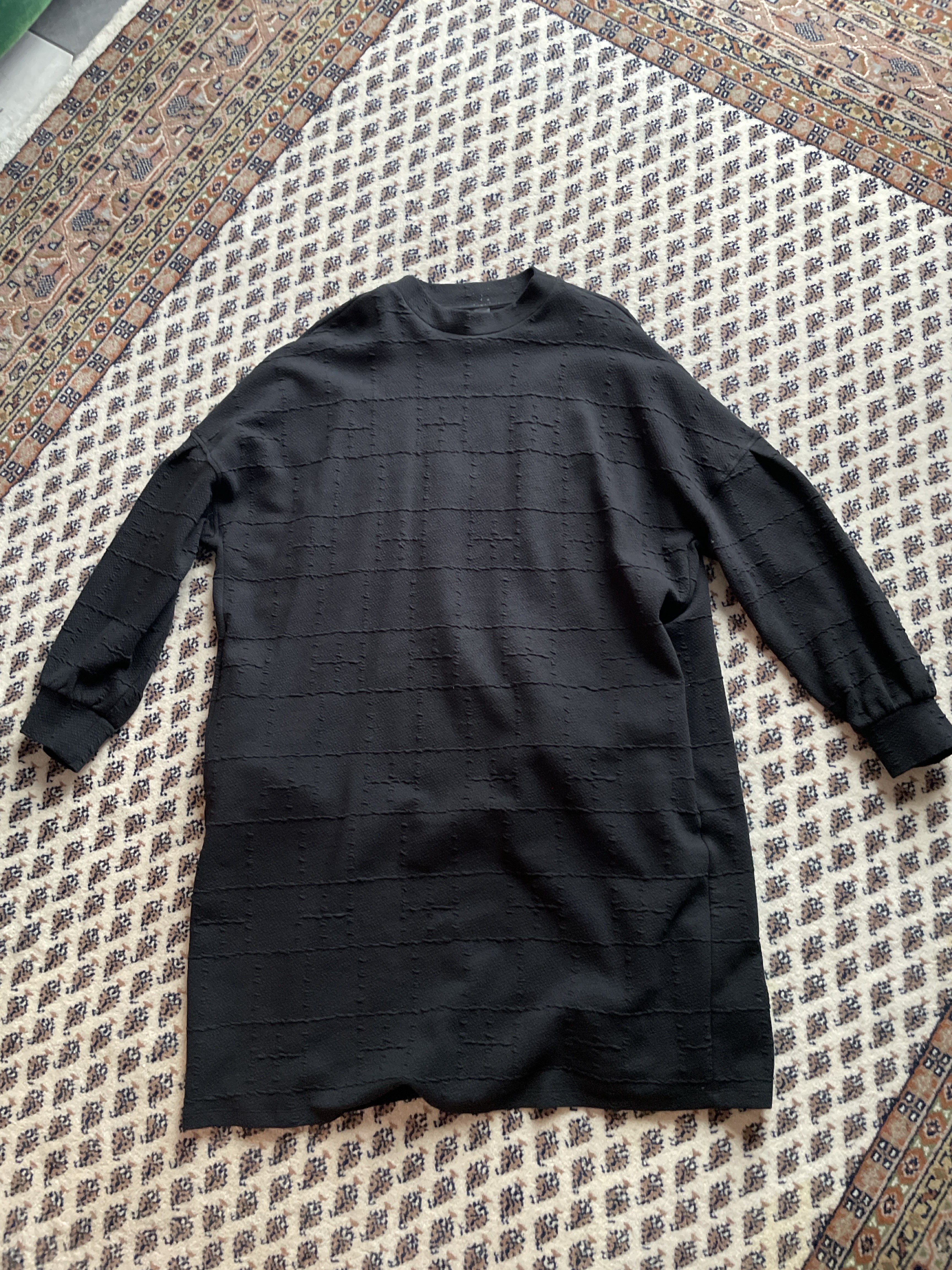Sweatshirt-Kleid mit Struktur, Schwarz - Bild 1