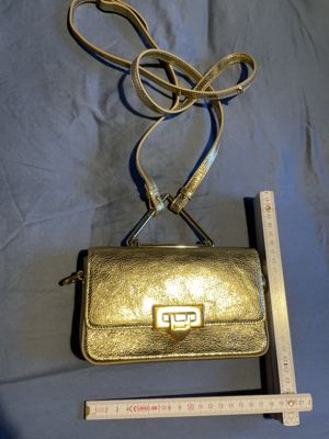 Metallic-Leder Crossbody-/Belt-Bag mit Drehverschluss