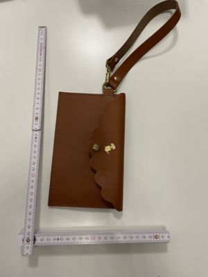 Sehr flache Leder-Wristlet/Clutch mit Handgelenkschlaufe